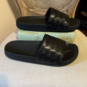 Vince woven leather slides size 11